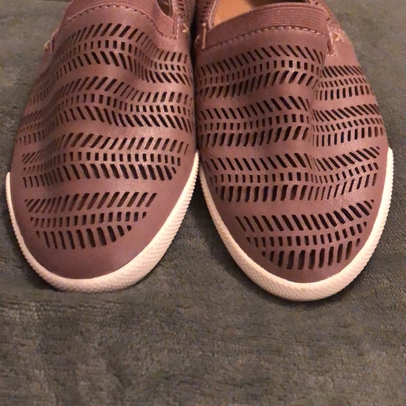 NWOT Frye Mauve Slip on Shoe - Picture 4 of 7